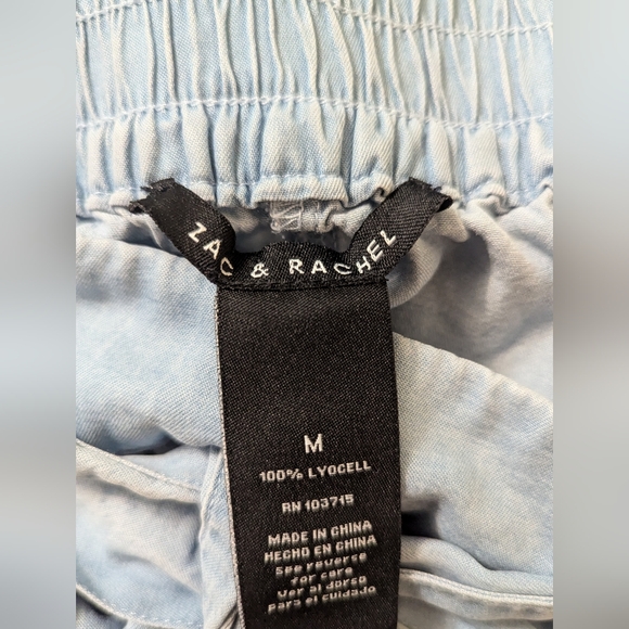 Bundle of M wide leg capris - Picture 12 of 16